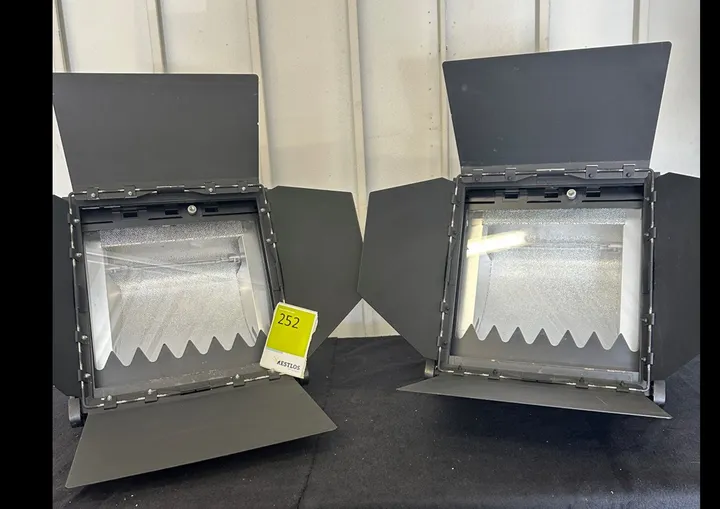 ARRI CYC 1250, 2er Set